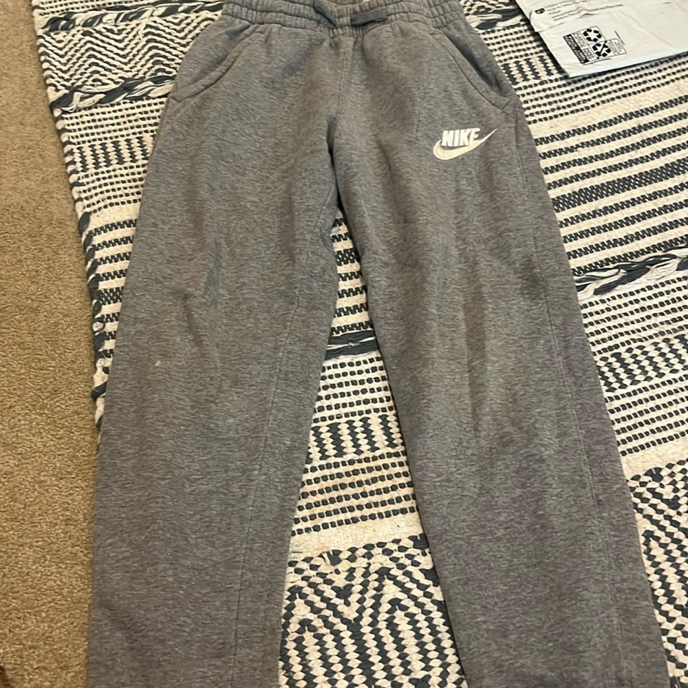 NIKE SWEATPANTS!!!